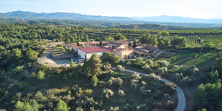 Mas dels Frares, una antigua masía cartujana al suroeste del Priorat