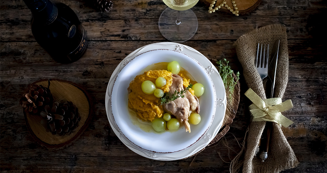 Pato mudo del Penedès con cava y uvas