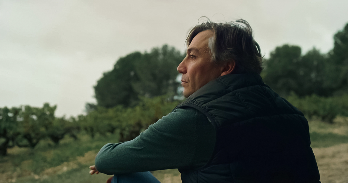 Marc Massana, responsable de la bodega, en un viñedo del Penedès